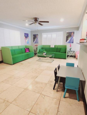 4 minutes to beach vacation place